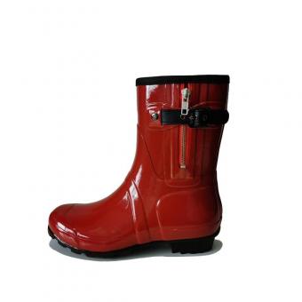 Mid Gloss rubber rain boot